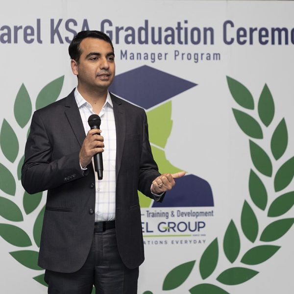 حفل تخرج برنامج مجموعة أباريل لتدريب المدراء في السعودية