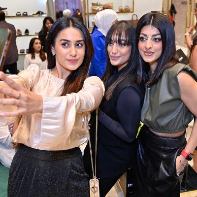 معاينة لتشكيلة الأعياد من ديون لندن في دبي مول