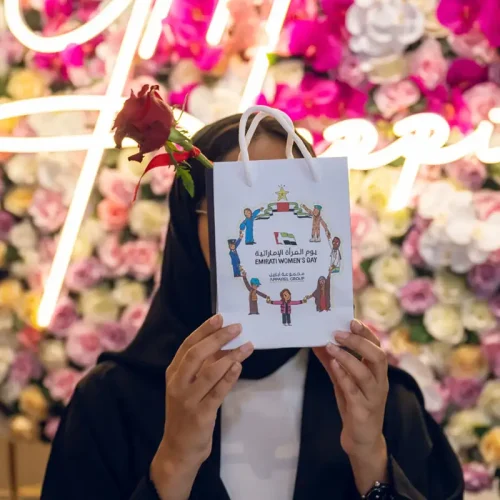 احتفال بمناسبة يوم المرأة الإماراتية 2023 في دبي هيلز مول