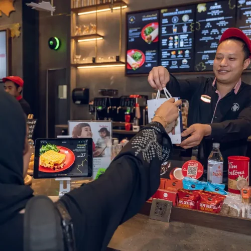 احتفال بمناسبة يوم المرأة الإماراتية 2023 في دبي هيلز مول