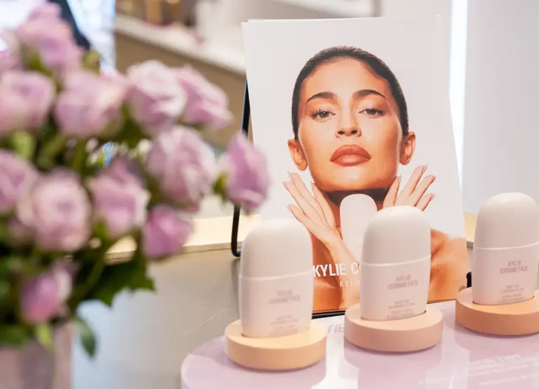 Apparel Group’s Nysaa Unveils Kylie Cosmetics’ Skin Tint Blurring Elixir at Exclusive In-Store Activations at Dubai Hills Mall
