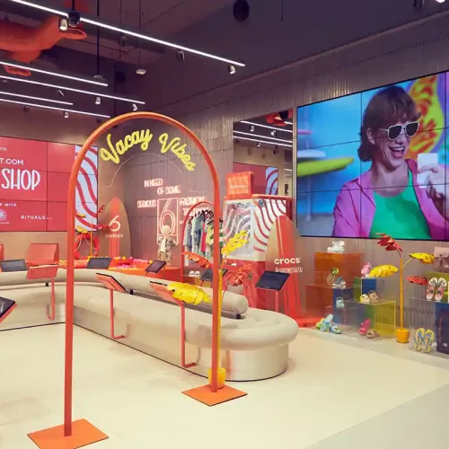 6thStreet.com’s Surf and Shop event at its Phygital store at Dubai Hills Mall