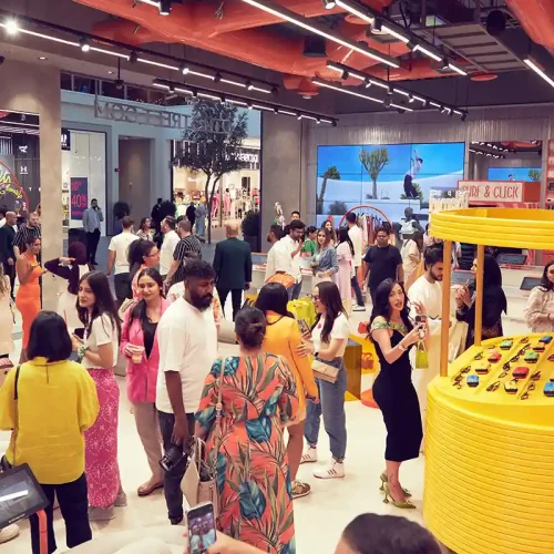 6thStreet.com’s Surf and Shop event at its Phygital store at Dubai Hills Mall